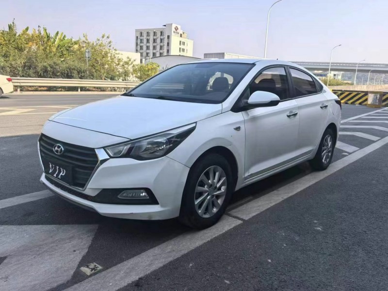 广州18年现代悦纳3