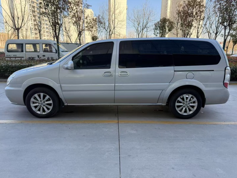 济宁16年别克GL87