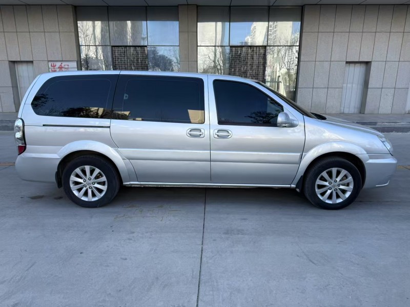 济宁16年别克GL88