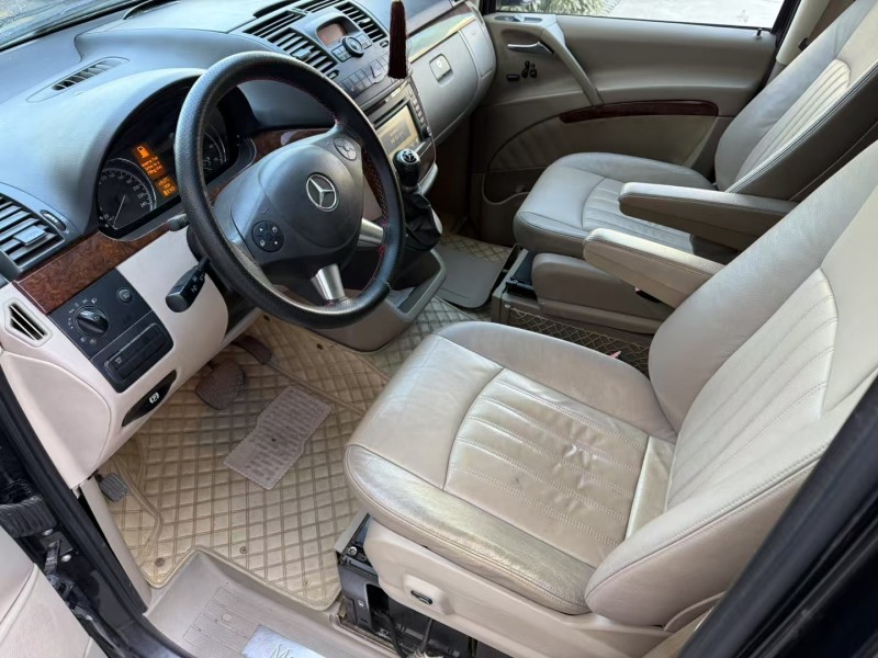 济宁13年奔驰唯雅诺5