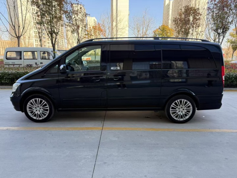 济宁13年奔驰唯雅诺7