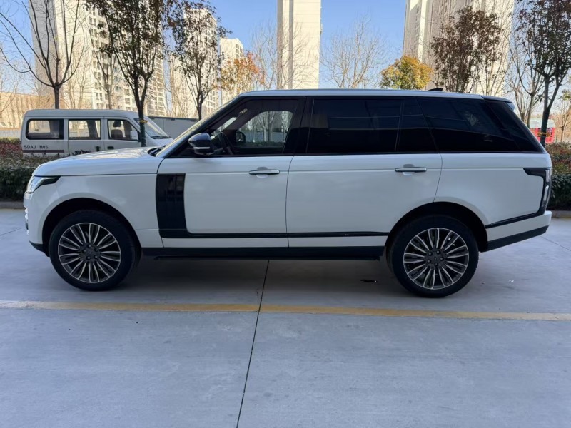 济宁18年路虎揽胜行政7