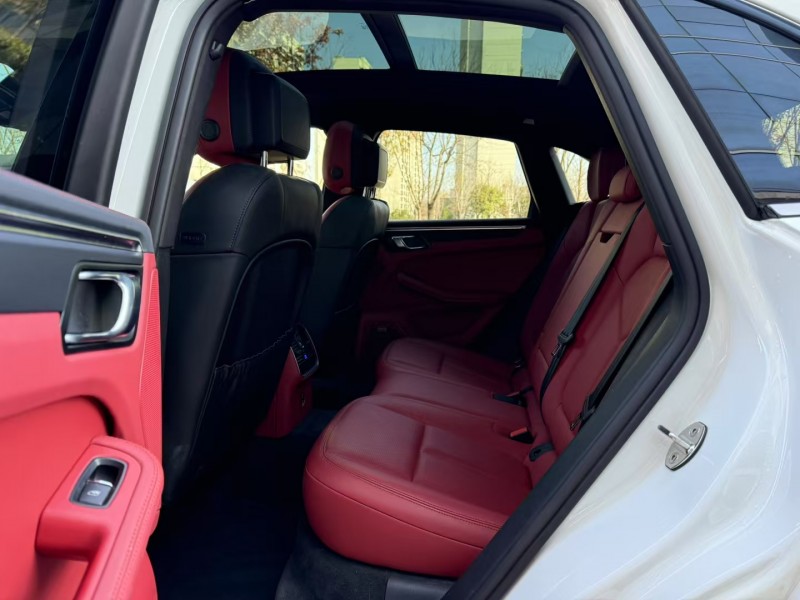 济宁21年保时捷Macan4