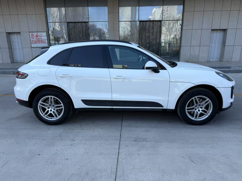济宁21年保时捷Macan7