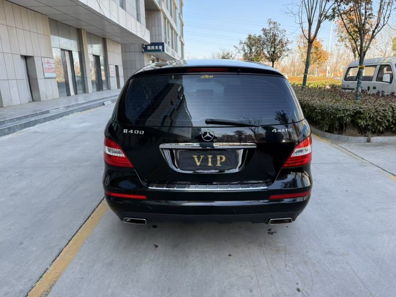 济宁16年奔驰R9