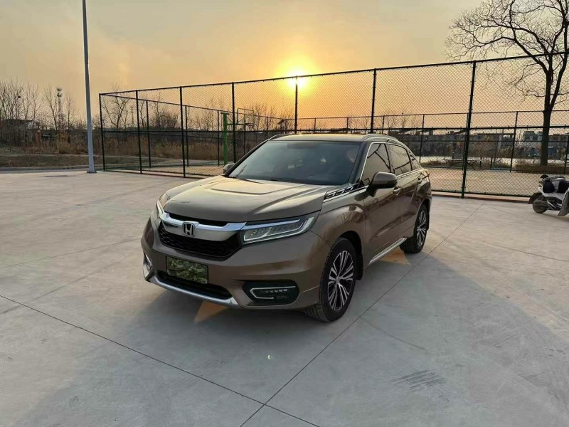 徐州17年本田冠道2