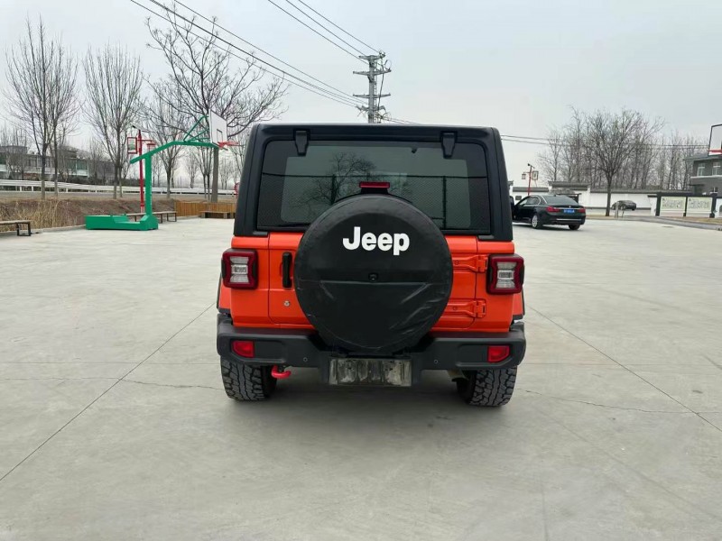 徐州19年Jeep牧馬人9