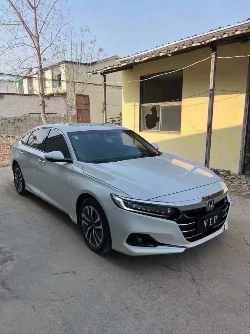 菏泽22年本田雅阁2