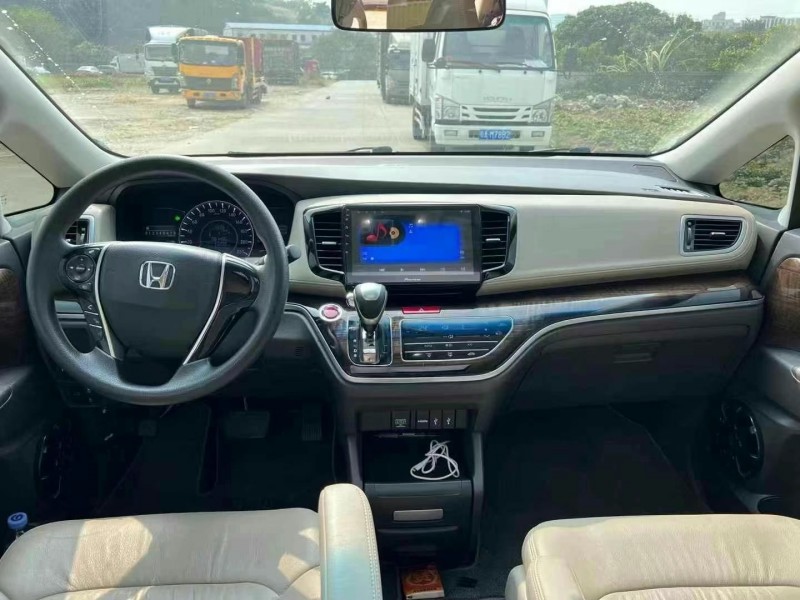 广州17年本田奥德赛8