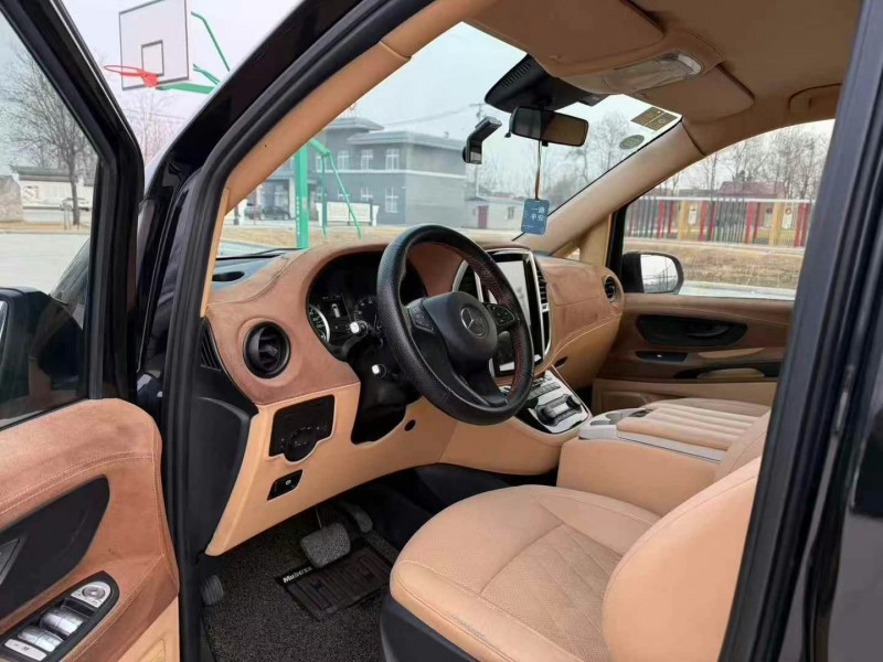 徐州19年奔驰威霆4