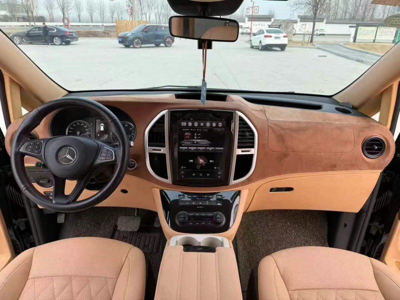 徐州19年奔驰威霆5