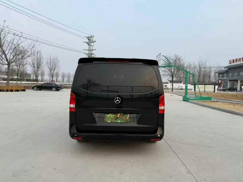 徐州19年奔驰威霆9