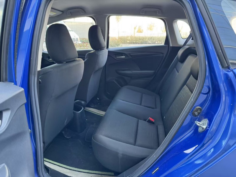 济宁17年本田飞度6