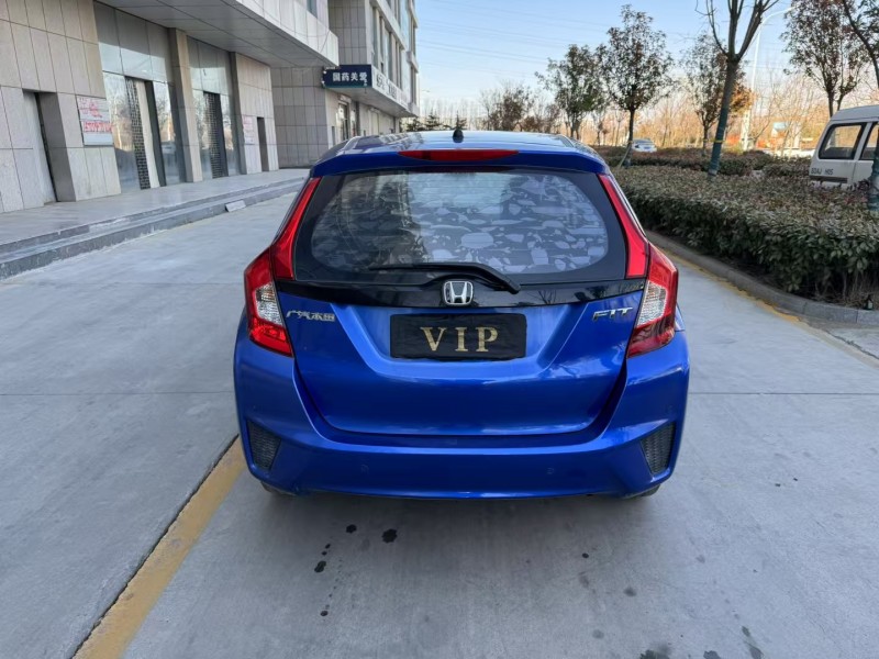 济宁17年本田飞度9