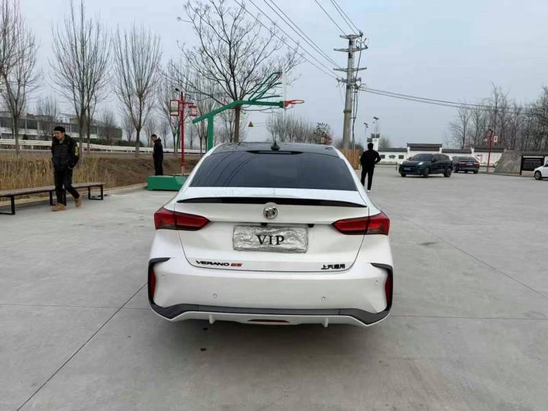 徐州23年别克威朗9