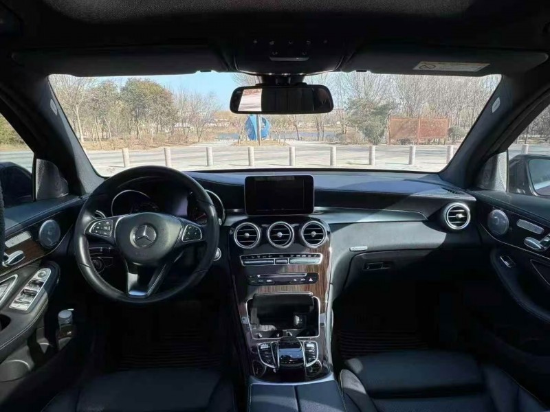 菏泽19年奔驰GLC4