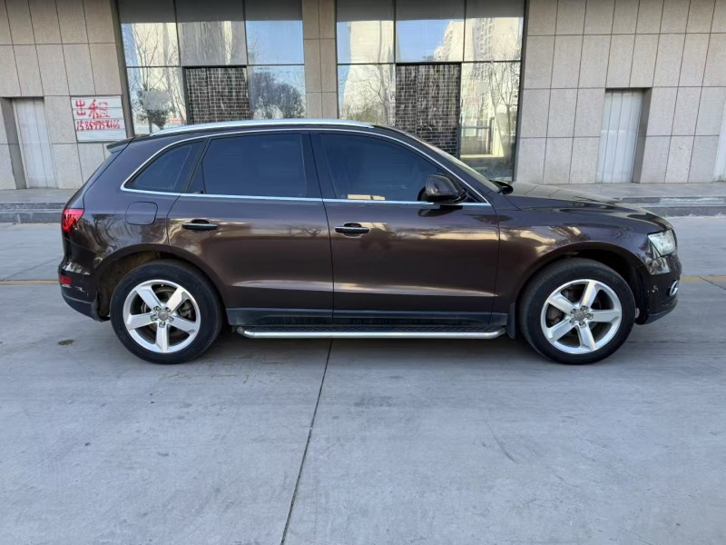 济宁16年奥迪Q57