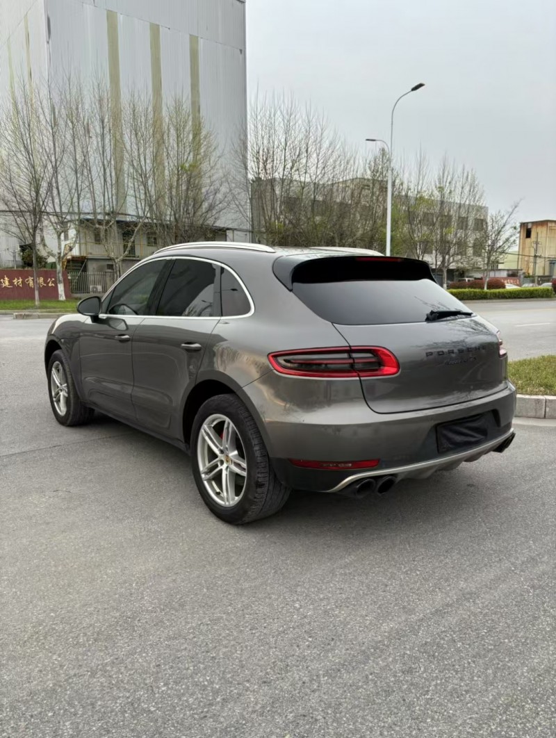 宿遷16年保時捷Macan7