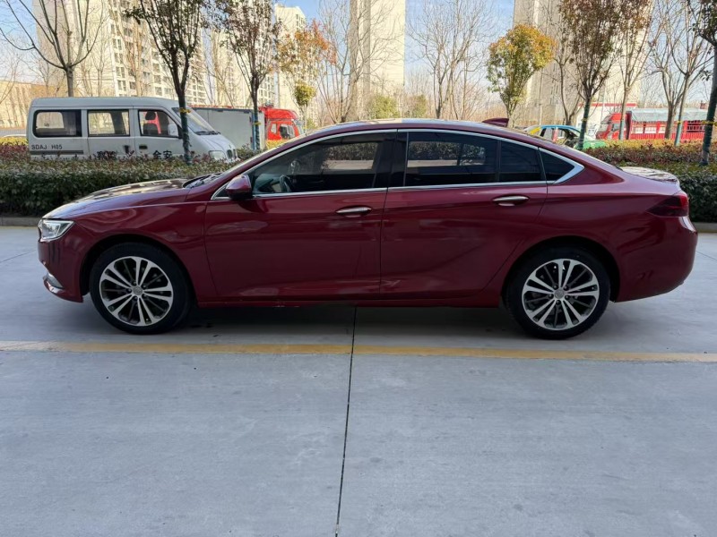 枣庄17年别克君威6