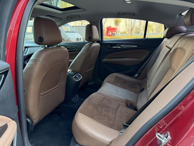 枣庄17年别克君威8