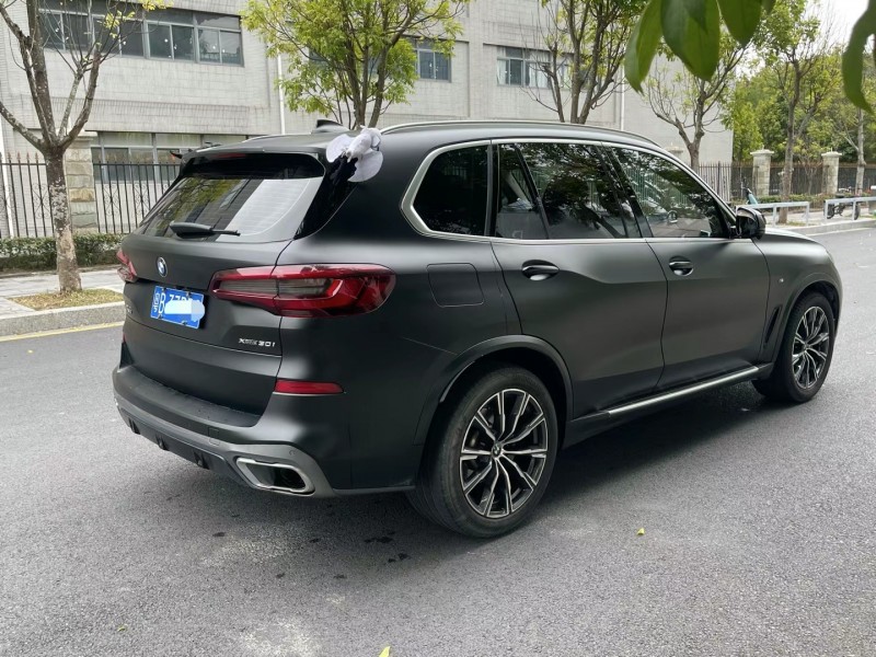 深圳21年寶馬X57