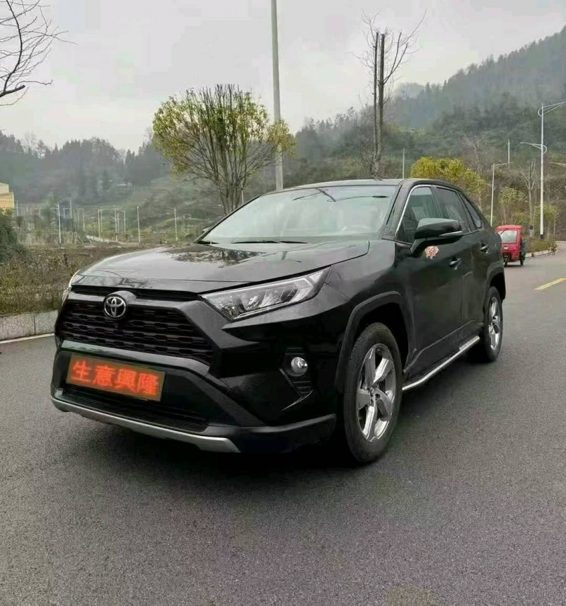 鄂州22年豐田RAV45