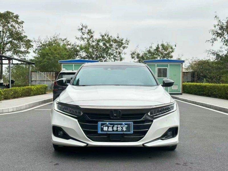 东莞22年本田雅阁1