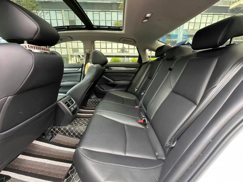 东莞22年本田雅阁4