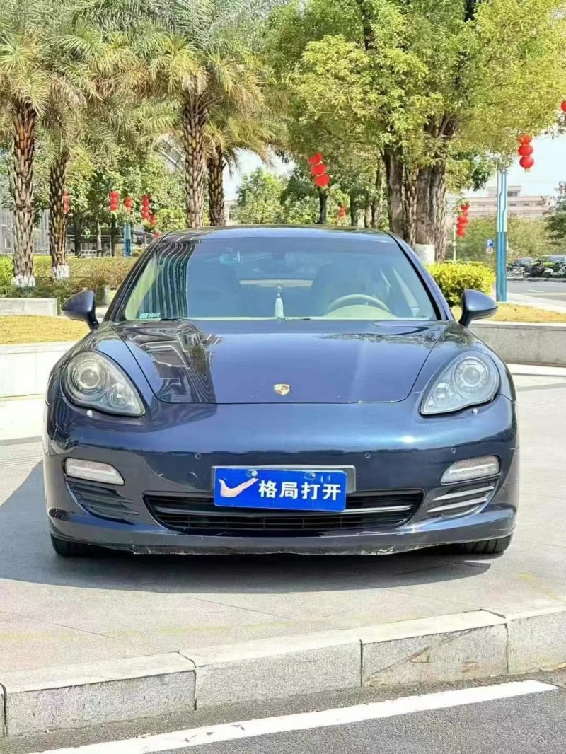 广州12年保时捷帕拉梅拉1