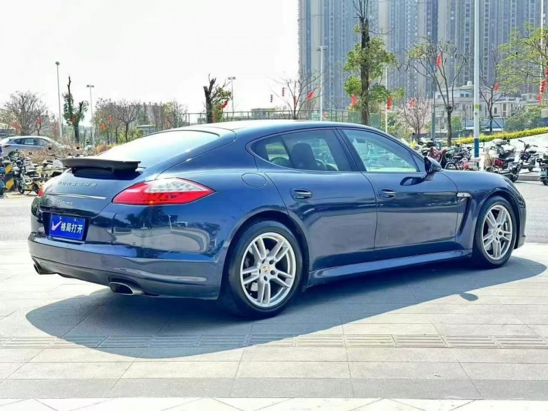 广州12年保时捷帕拉梅拉6
