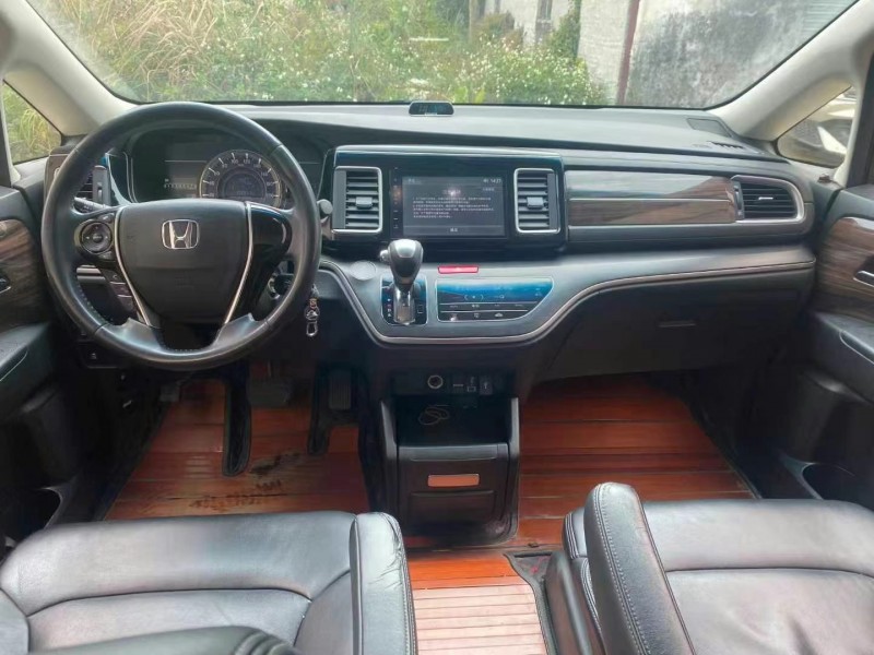 广州18年本田艾力绅4