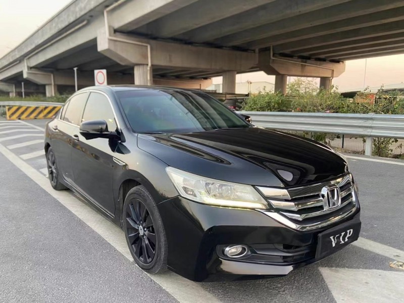 广州13年本田雅阁3