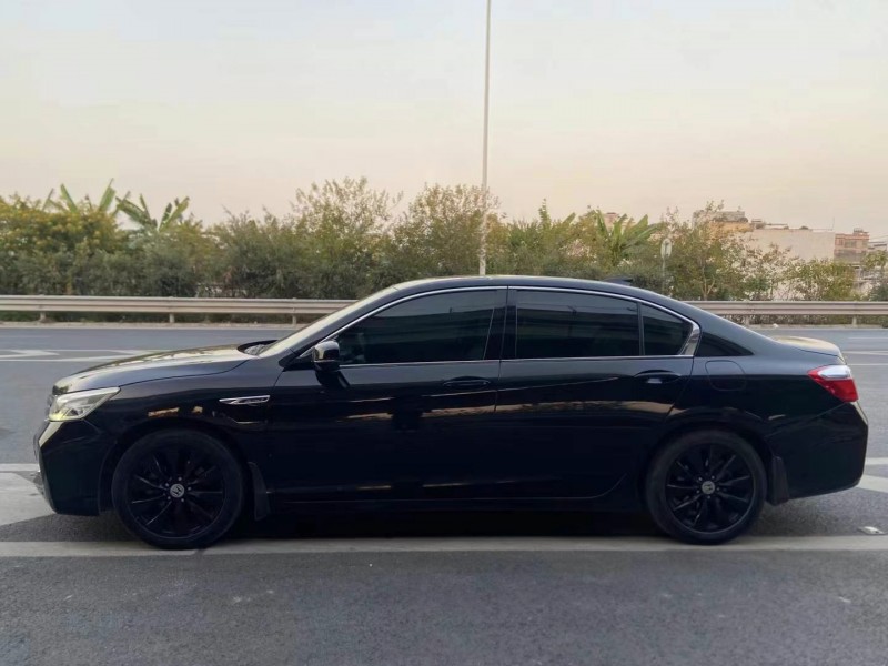 广州13年本田雅阁6