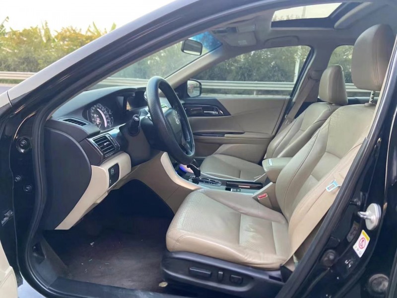 广州13年本田雅阁7