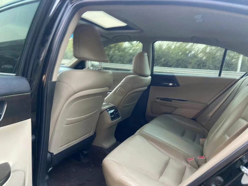 广州13年本田雅阁8