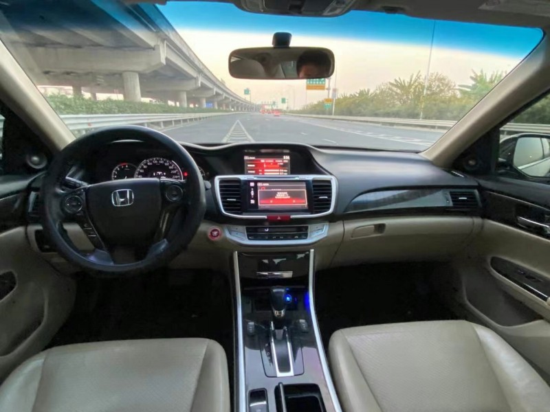 广州13年本田雅阁9