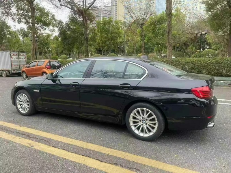 陽江13年寶馬5系8