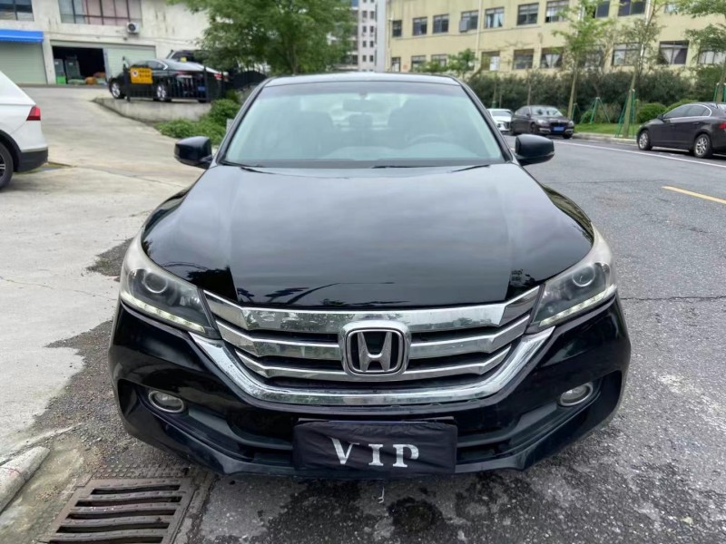 广州15年本田雅阁1