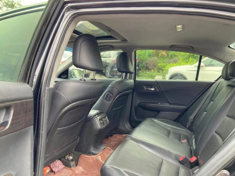 广州15年本田雅阁7