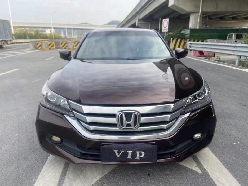 广州15年本田雅阁2