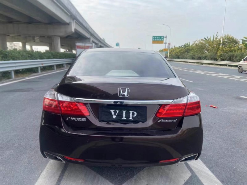 广州15年本田雅阁5