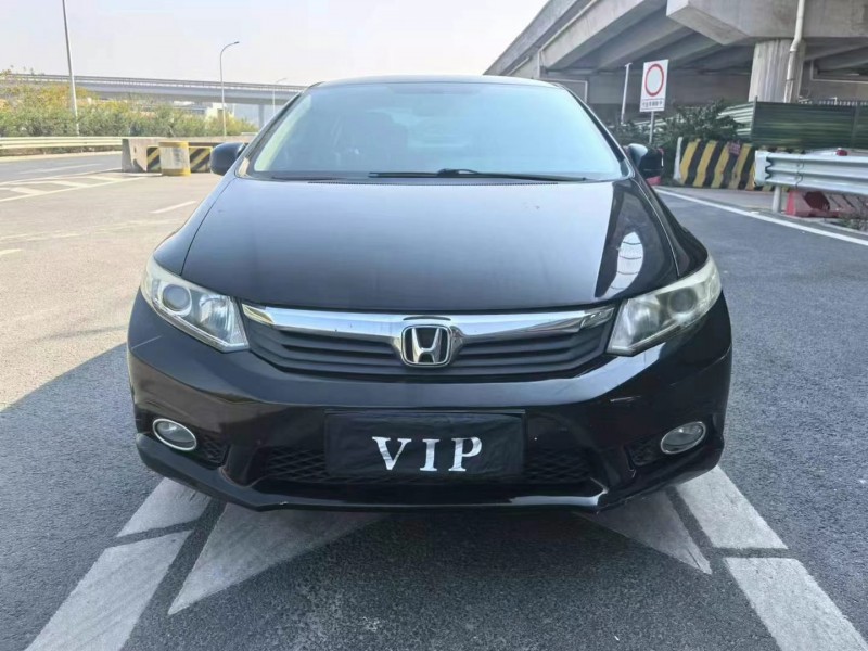 广州13年本田思域1