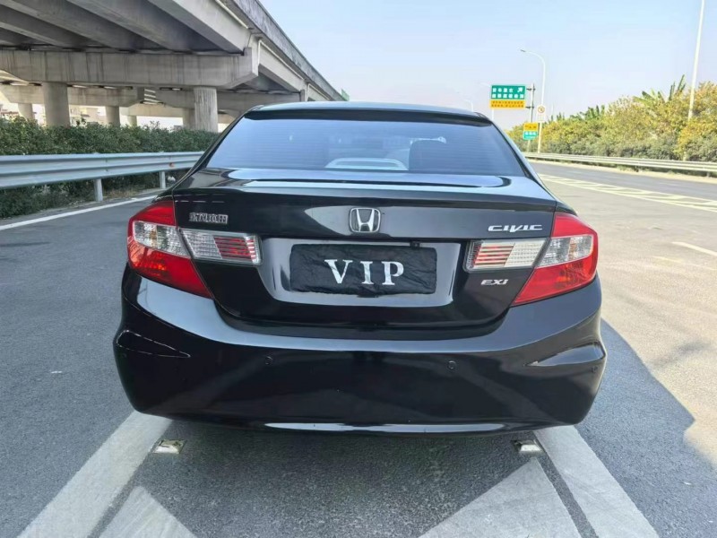 广州13年本田思域5