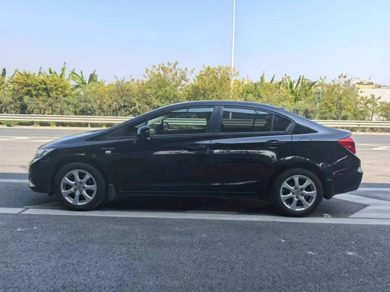 广州13年本田思域6