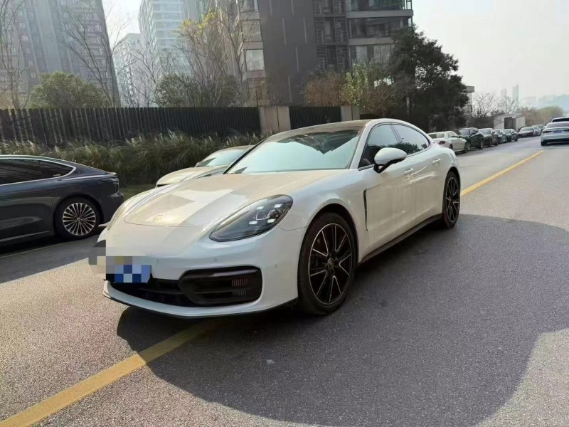 邵阳22年保时捷帕拉梅拉2