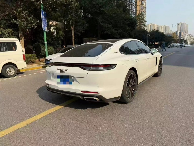 邵阳22年保时捷帕拉梅拉6