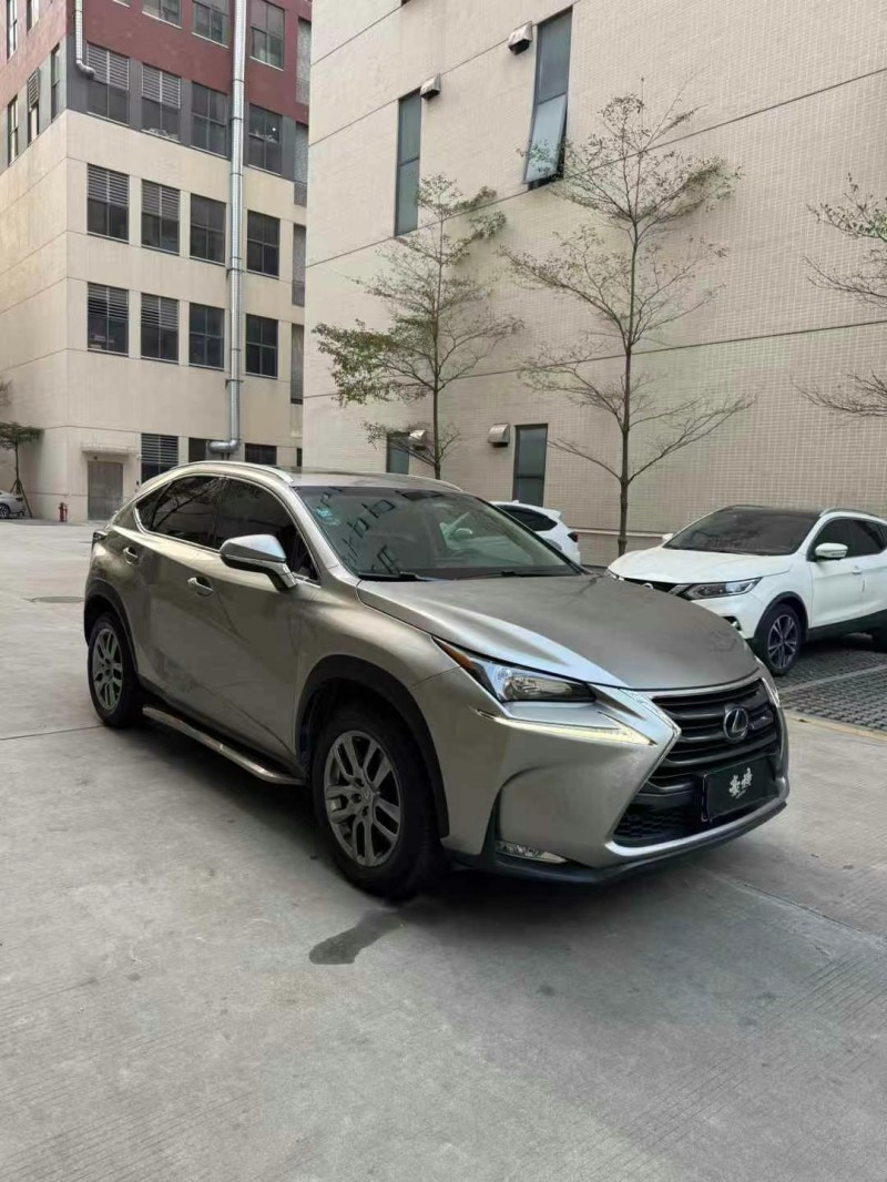 广州17年雷克萨斯NX2
