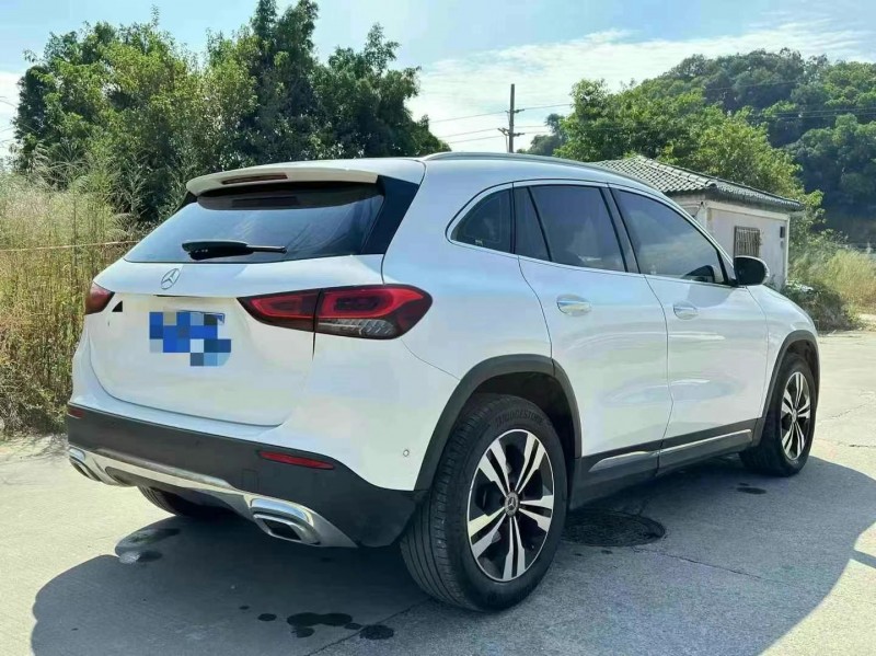 广州21年奔驰GLA3