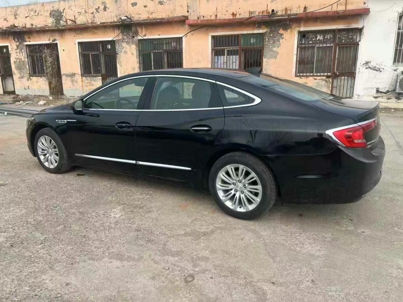 济宁19年别克君越7