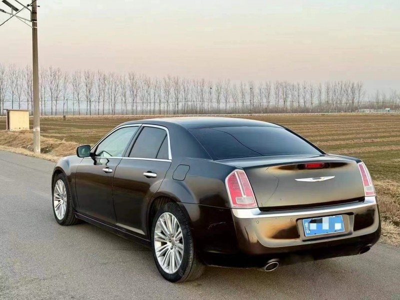 濱州14年克萊斯勒300C4